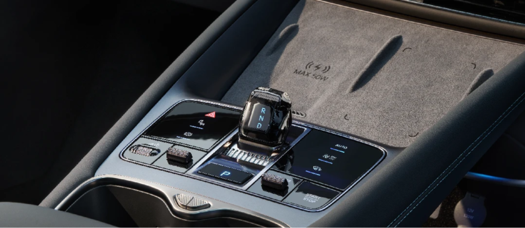 interior byd sealion7